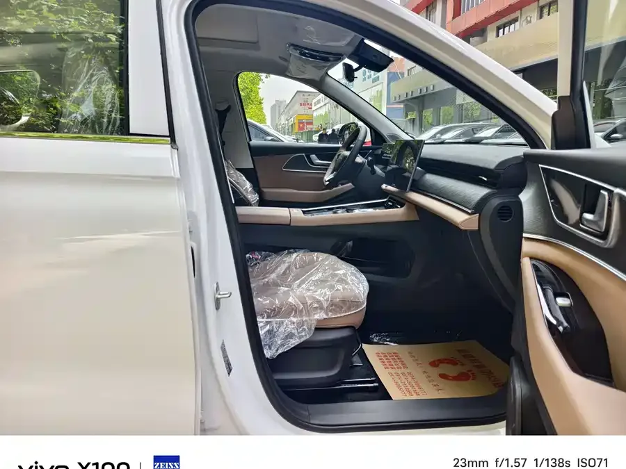 Chery Tiggo 8L Tiggo 8L 2024 2.0T 2WD Comfort Edition 5-seater 2026 — миниатюра 5