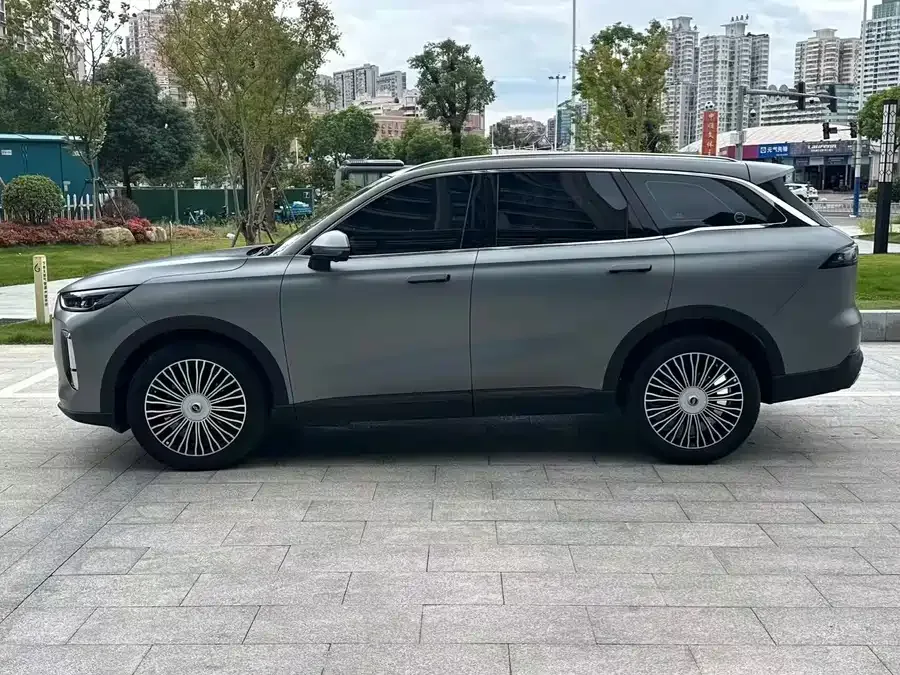 Chery Tiggo 8L Tiggo 8L 2024 2.0T 2WD Premium Edition 5 Seaters 2024 — миниатюра 4