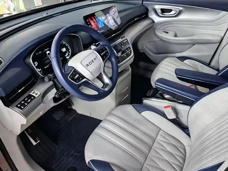 Roewe iMAX8 Roewe iMAX8 2022 400TGI Honor Edition 2022 — миниатюра 2