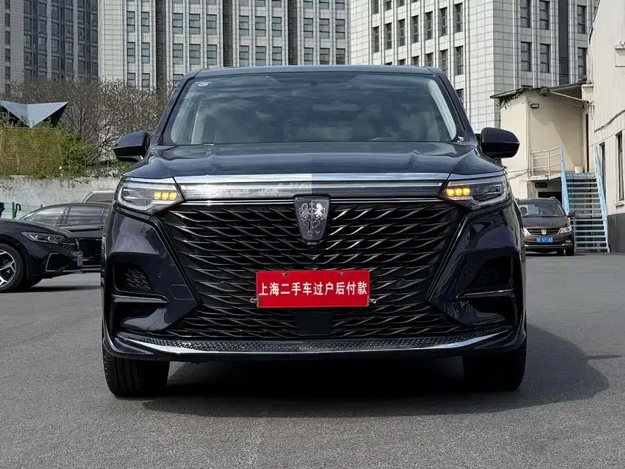 Roewe iMAX8 Roewe iMAX8 2023 400TGI Comfort Edition 2023 — фото 1, купить с доставкой в Москву