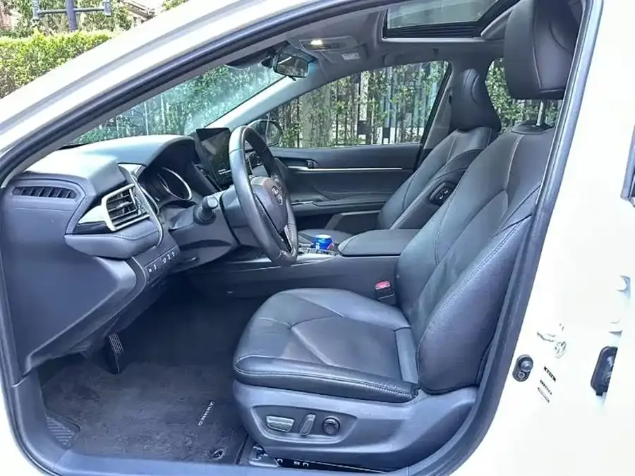 Toyota Camry Camry 2023 2.0G Deluxe Edition 2023 — миниатюра 4