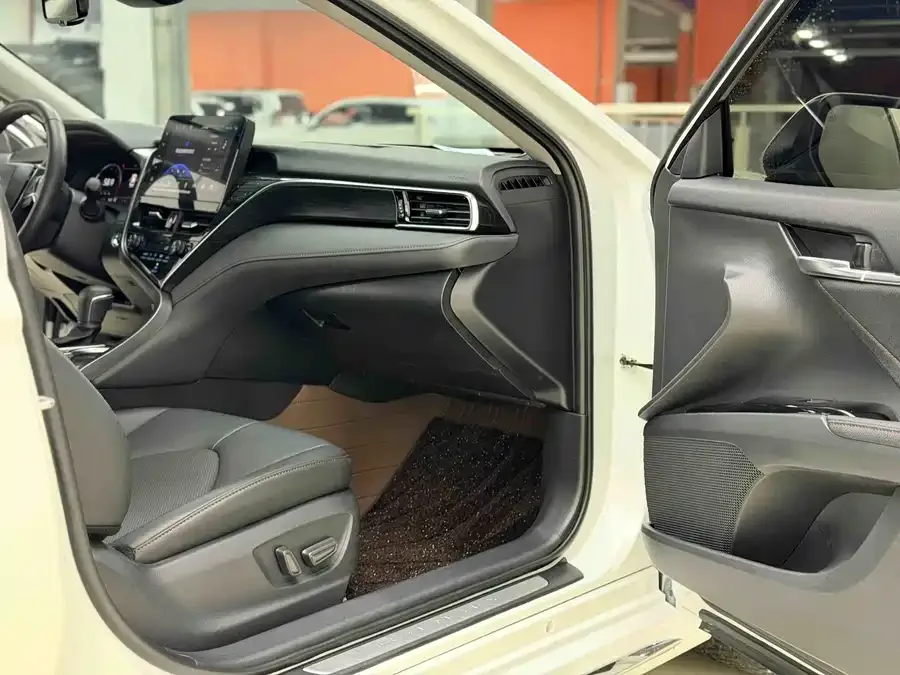 Toyota Camry Camry 2023 2.0E Elite Edition 2023 — миниатюра 2