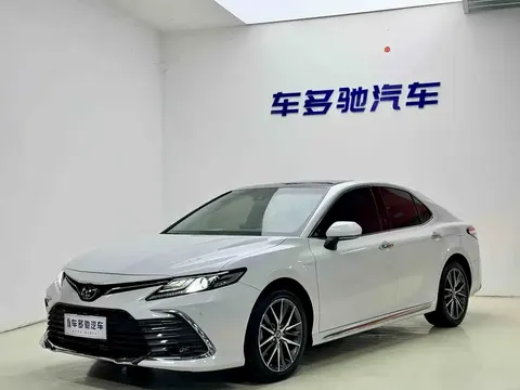 Toyota Camry 2023 купить в Москве