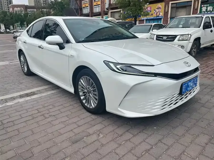 Toyota Camry Camry 2024 Hybrid 2.0HGVP Luxury Edition 2024 — миниатюра 3