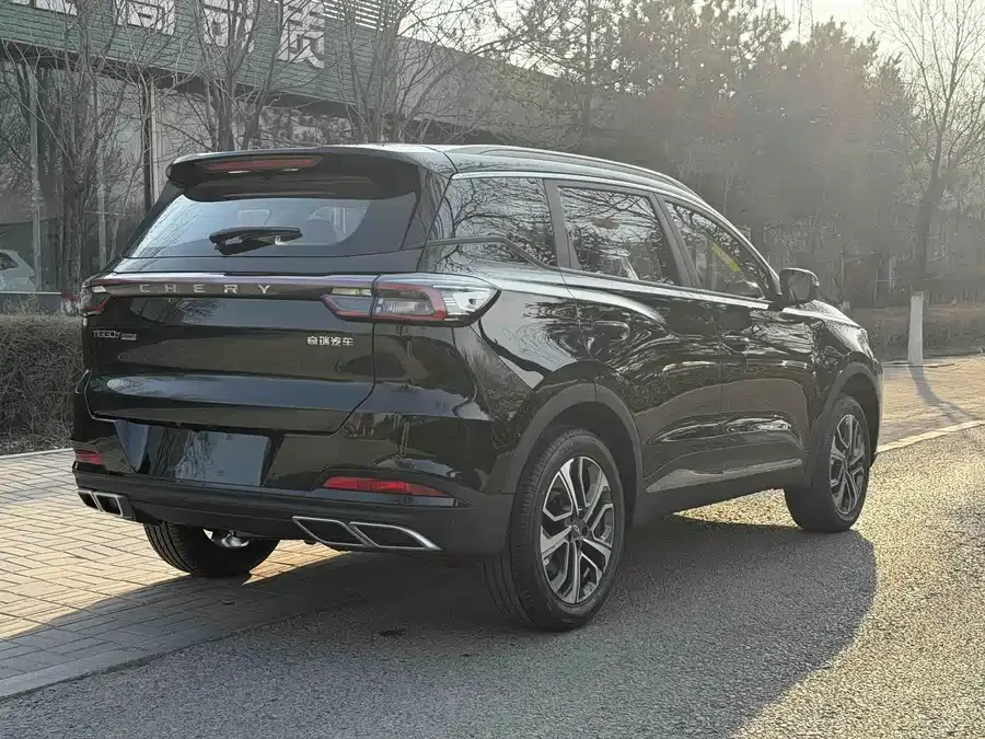 Chery Tiggo 7 PLUS Chery Tiggo 7 PLUS 2025 1.5T CVT Premium Edition 2026 — миниатюра 2