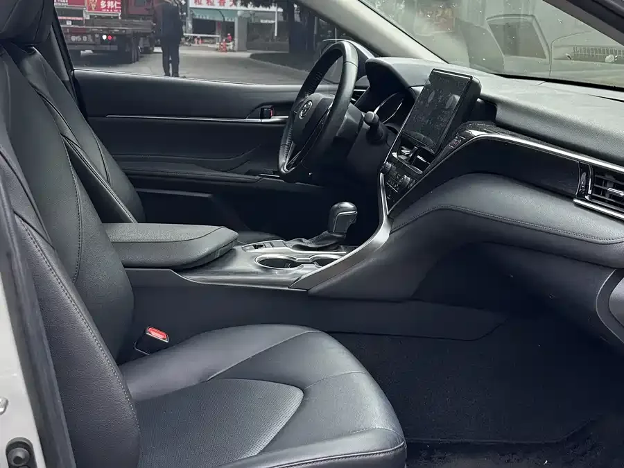 Toyota Camry Camry 2021 2.0E Elite Edition 2022 — миниатюра 3