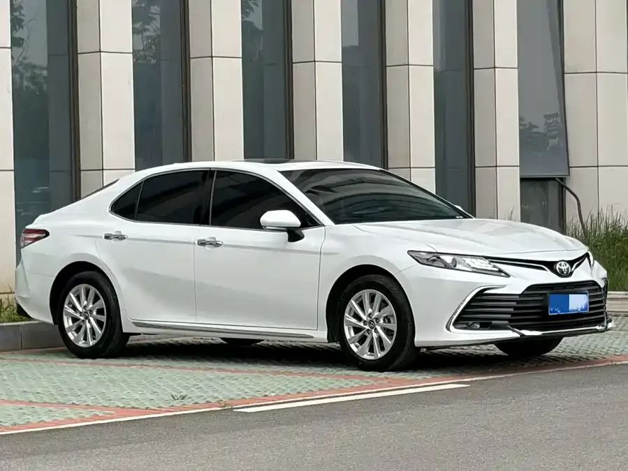 Toyota Camry Camry 2023 2.0G Deluxe Edition 2024 — миниатюра 3