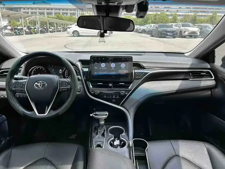 Toyota Camry Camry 2021 2.0G Deluxe Edition 2022 — миниатюра 2