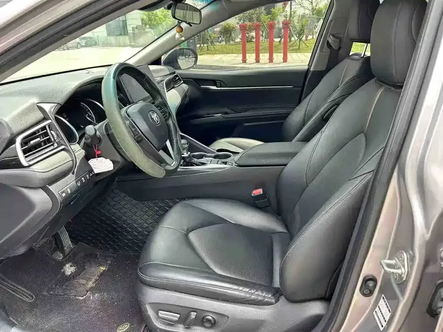 Toyota Camry Camry 2021 2.0G Deluxe Edition 2022 — миниатюра 3