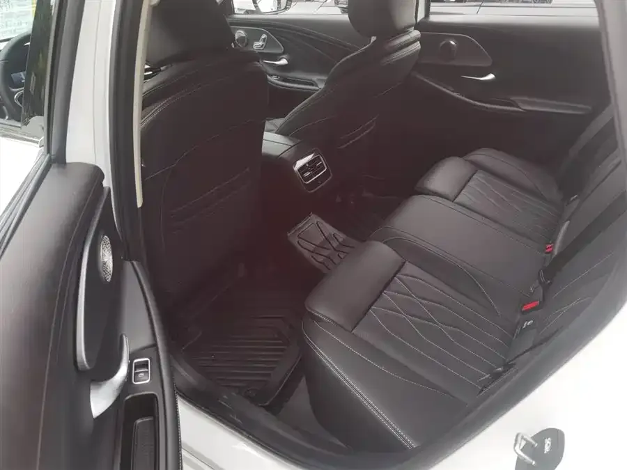 Chery Arrizo 8 Arrizo 8 2024 1.6T DCT Intelligent 2025 — миниатюра 3