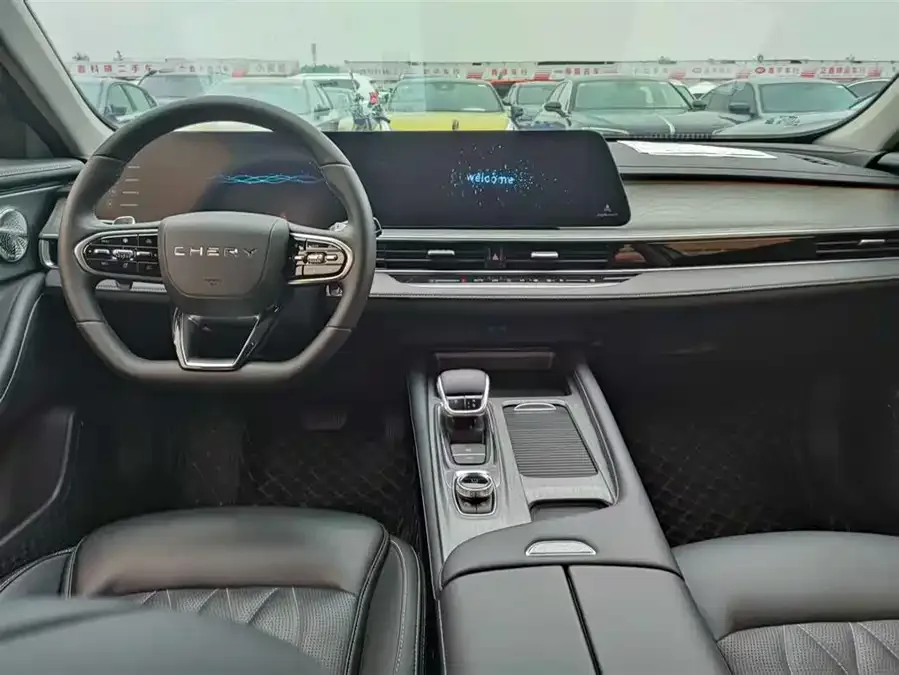 Chery Arrizo 8 Arrizo 8 2024 1.6T DCT Intelligent 2023 — миниатюра 2