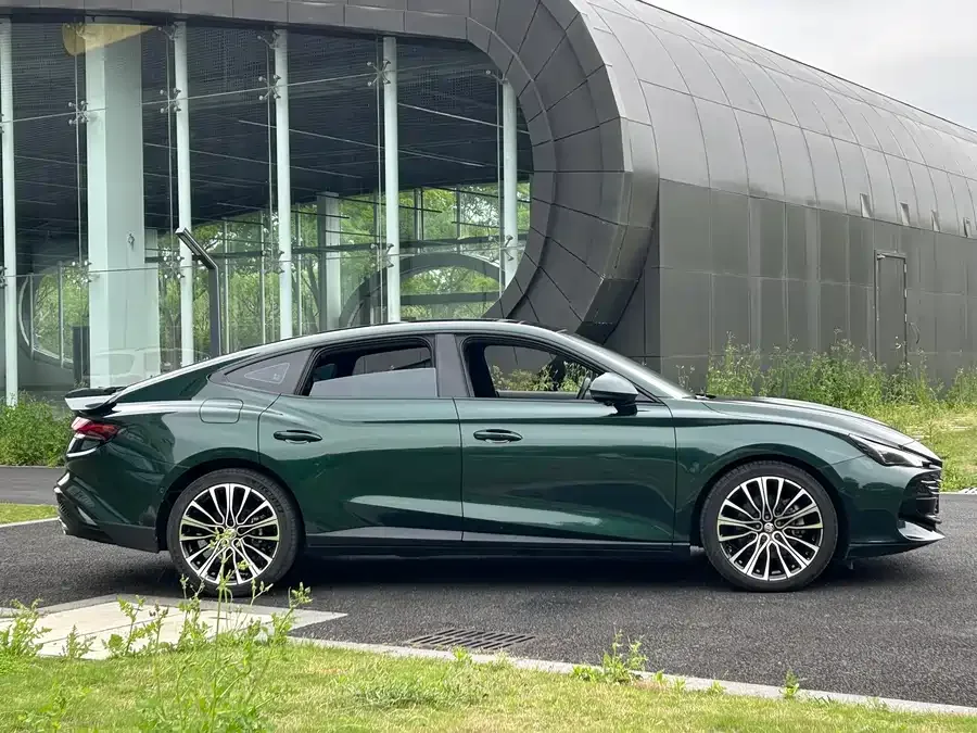 MG 7 MG7 2023 2.0T Automatic Beauty Hunter Luxury Edition 2026 — миниатюра 4
