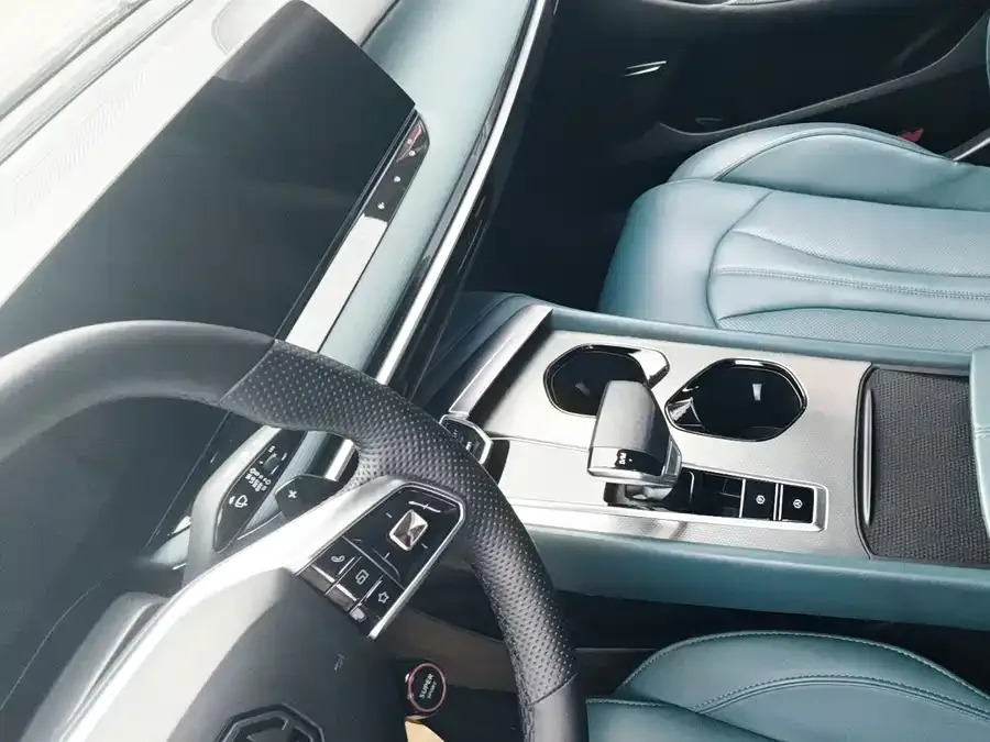 MG 7 MG7 2023 1.5T DCT Luxury Edition 2024 — миниатюра 2