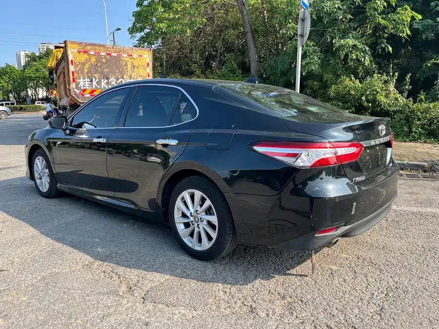 Toyota Camry Camry 2021 2.0E Elite Edition 2022 — миниатюра 4