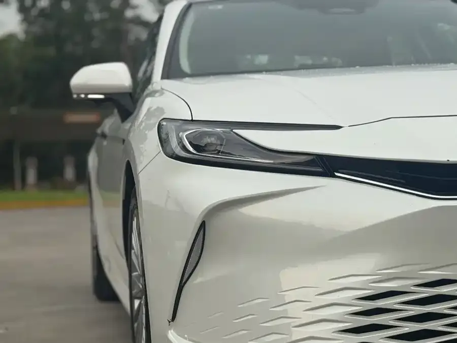Toyota Camry Camry 2024 2.0GVP Deluxe Edition 2024 — миниатюра 2