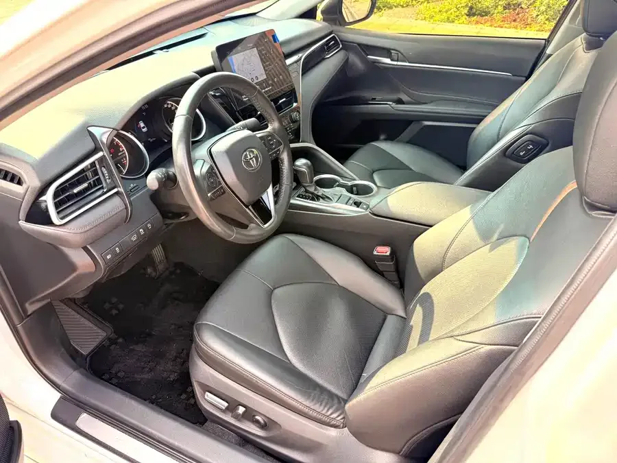 Toyota Camry Camry 2023 2.0G Deluxe Edition 2023 — миниатюра 4