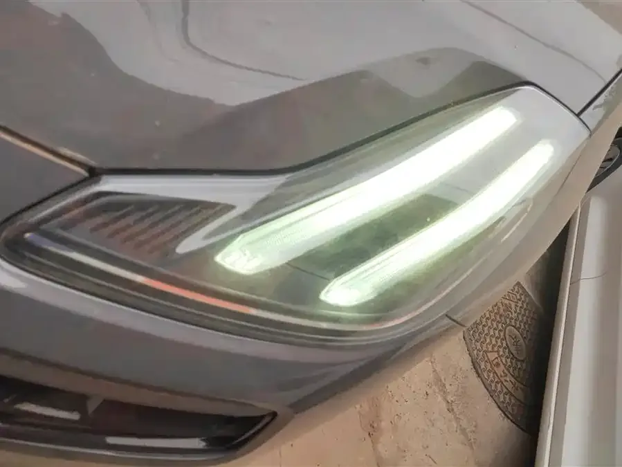 Lynk & Co 06 Lynk & Co 06 2023 Remix 1.5T Jin Pro 2024 — миниатюра 2