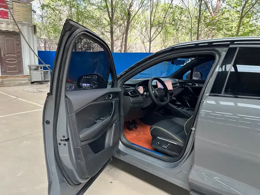 Lynk & Co 06 Lynk & Co 06 2023 Remix 1.5T Hero 2024 — миниатюра 2