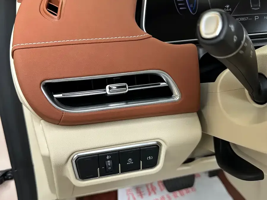 ORA good cat Euler Good Cat 2023 401km standard range luxury lithium iron phosphate 2023 — миниатюра 4