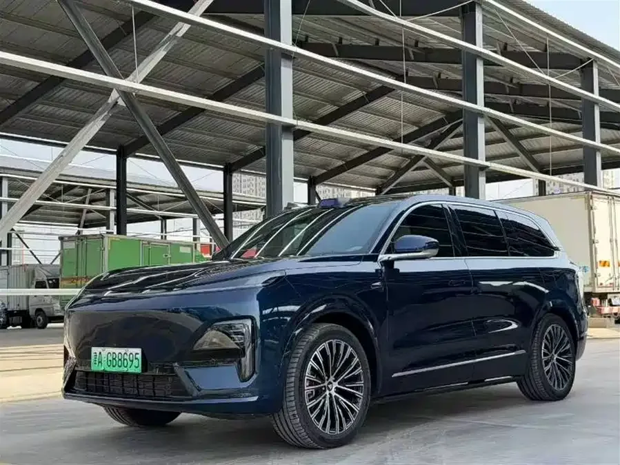 Deepal dark blue S09 Dark Blue S09 2025 4WD Ultra+ Premium Edition 2025 — фото 1, купить с доставкой в Москву
