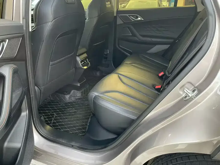Roewe RX5 Roewe RX5 2023 1.5T Premium Sliding Screen Edition 2024 — миниатюра 2