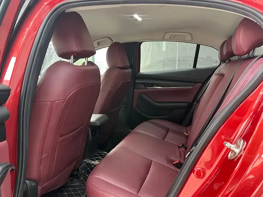 Mazda Axela Mazda3 Angkesela 2022 2.0L automatic quality version 2022 — миниатюра 2