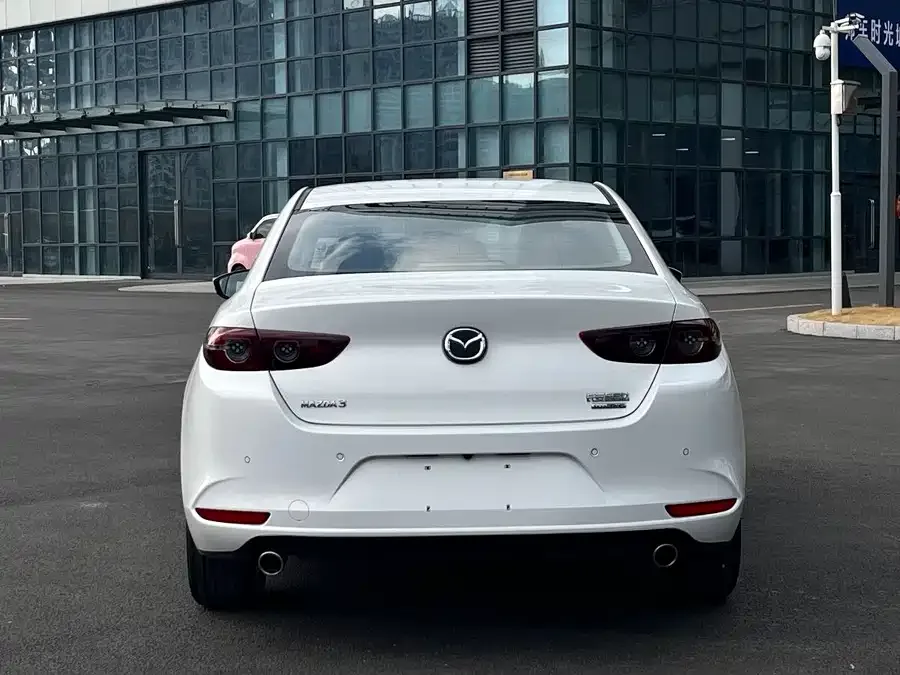 Mazda Axela Mazda 3 Angkesaila 2023 2.0L Automatic Elegant Edition 2026 — миниатюра 2