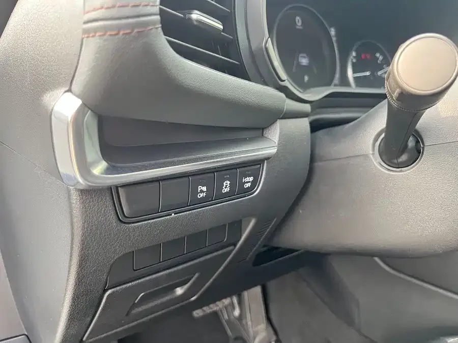 Mazda Axela Mazda 3 Angkesaila 2023 2.0L Automatic Elegant Edition 2026 — миниатюра 4