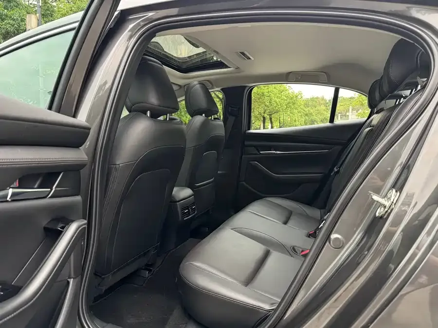 Mazda Axela Mazda 3 Angkesaila 2023 2.0L Automatic Premium Edition 2024 — миниатюра 2