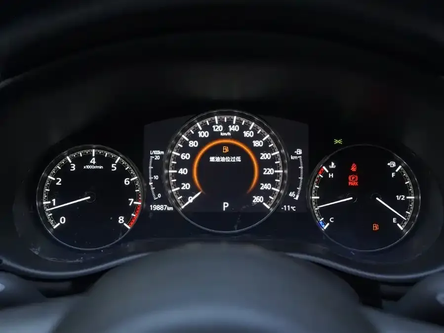 Mazda Axela Mazda 3 Angkesaila 2023 2.0L Automatic Quality Edition 2024 — миниатюра 3