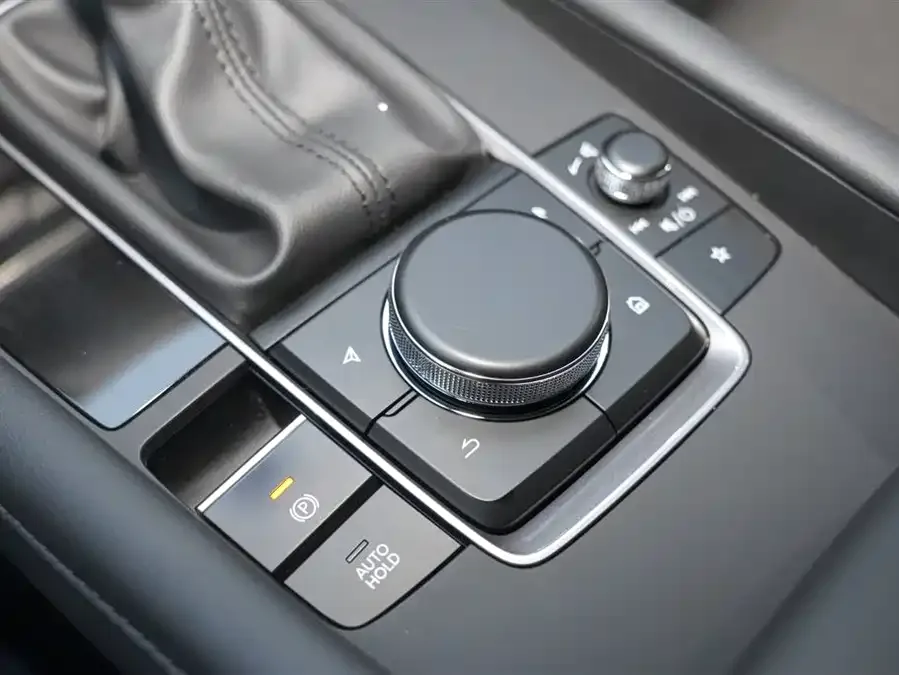 Mazda Axela Mazda 3 Angkesaila 2023 2.0L Automatic Quality Edition 2024 — миниатюра 4