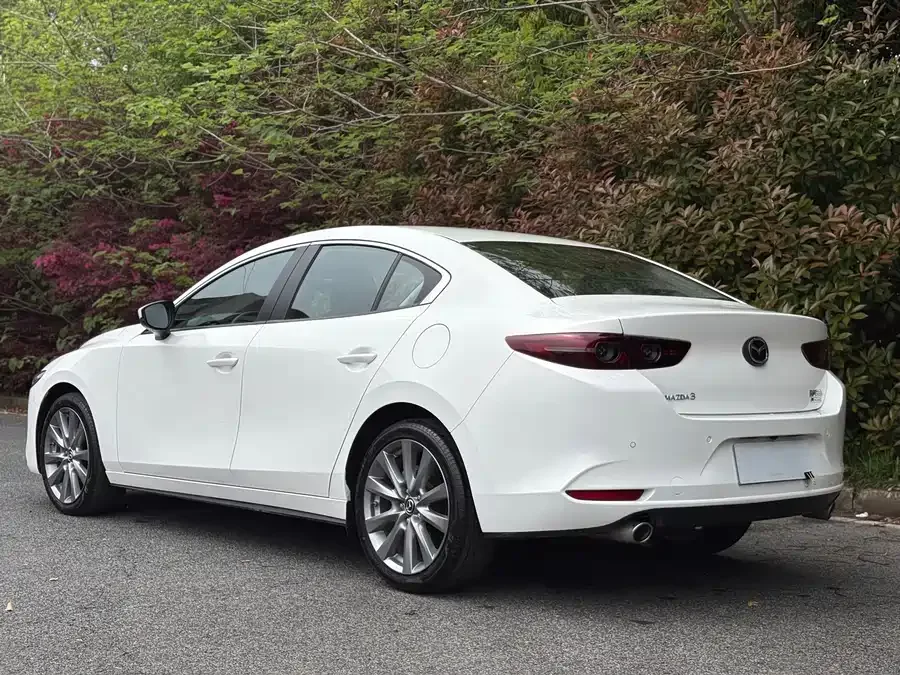 Mazda Axela Mazda 3 Angkesaila 2023 2.0L Automatic Elegant Edition 2024 — миниатюра 2