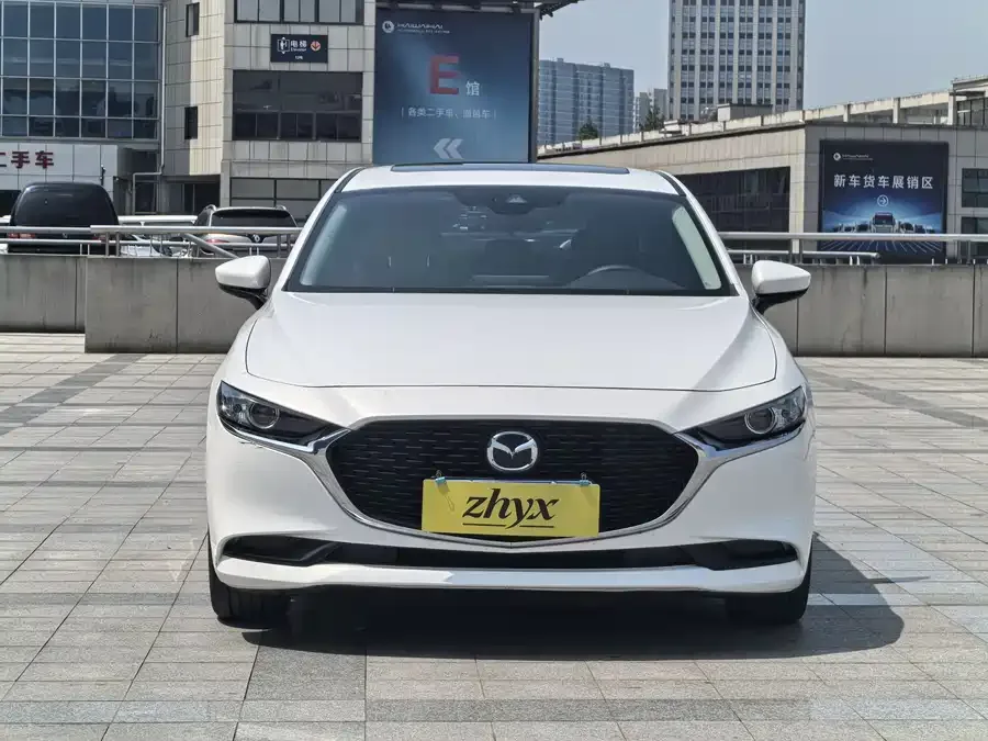 Mazda Axela Mazda3 Angkesela 2022 2.0L automatic quality version 2023 — фото 1, купить с доставкой в Москву