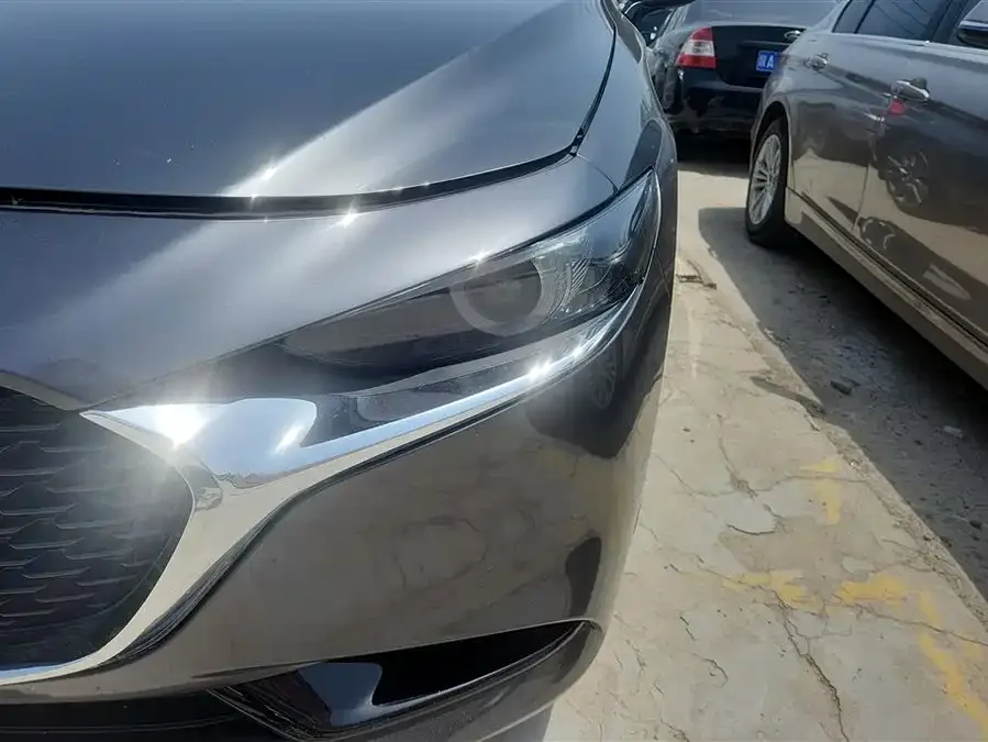 Mazda Axela Mazda3 Angkesela 2022 2.0L automatic quality version 2023 — миниатюра 2
