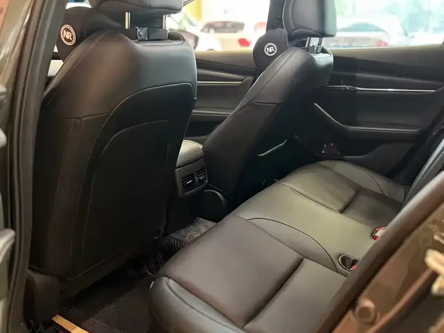 Mazda Axela Mazda3 Angkesela 2023 2.0L automatic quality version 2023 — миниатюра 3