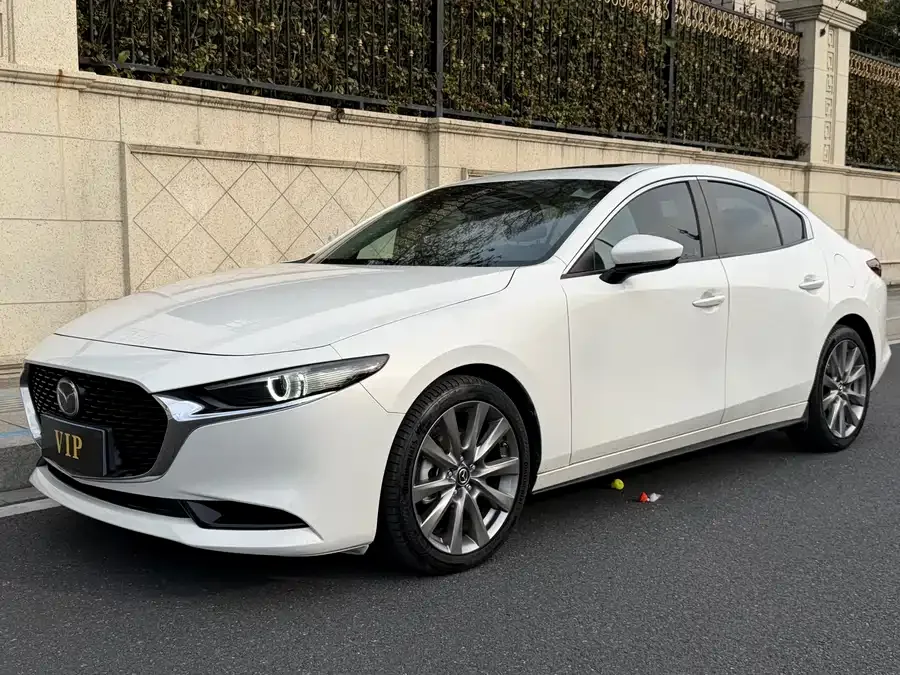 Mazda Axela Mazda3 Angkesela 2021 2.0L automatic quality version 2022 — фото 1, купить с доставкой в Москву