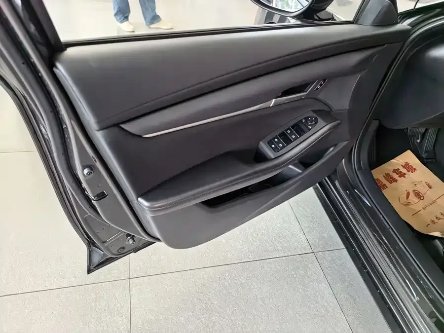 Mazda Axela Mazda 3 Angkesaila 2023 2.0L Automatic Quality Edition 2023 — миниатюра 2