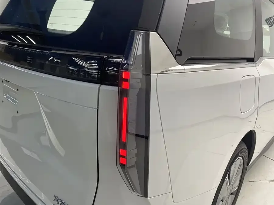 Maxus Dajia 7 Dajia 7 2024 facelift super hybrid long-range version Yuexiang version 2025 — миниатюра 3