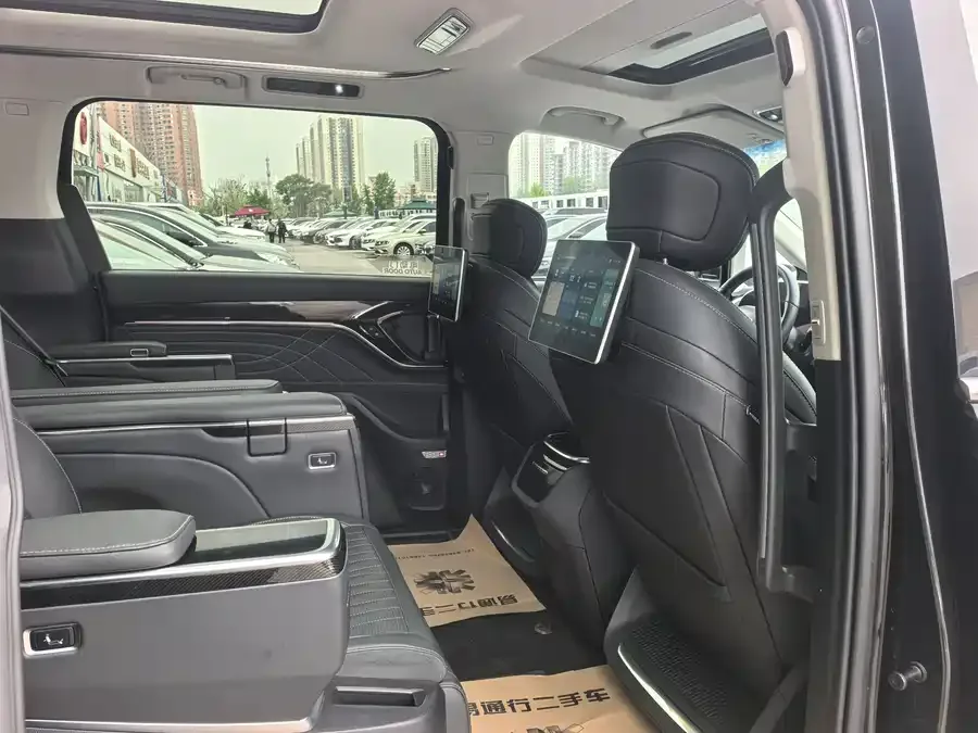 Maxus G90 2023 2.0T Interstellar Seven-seat Edition 2023 — миниатюра 4