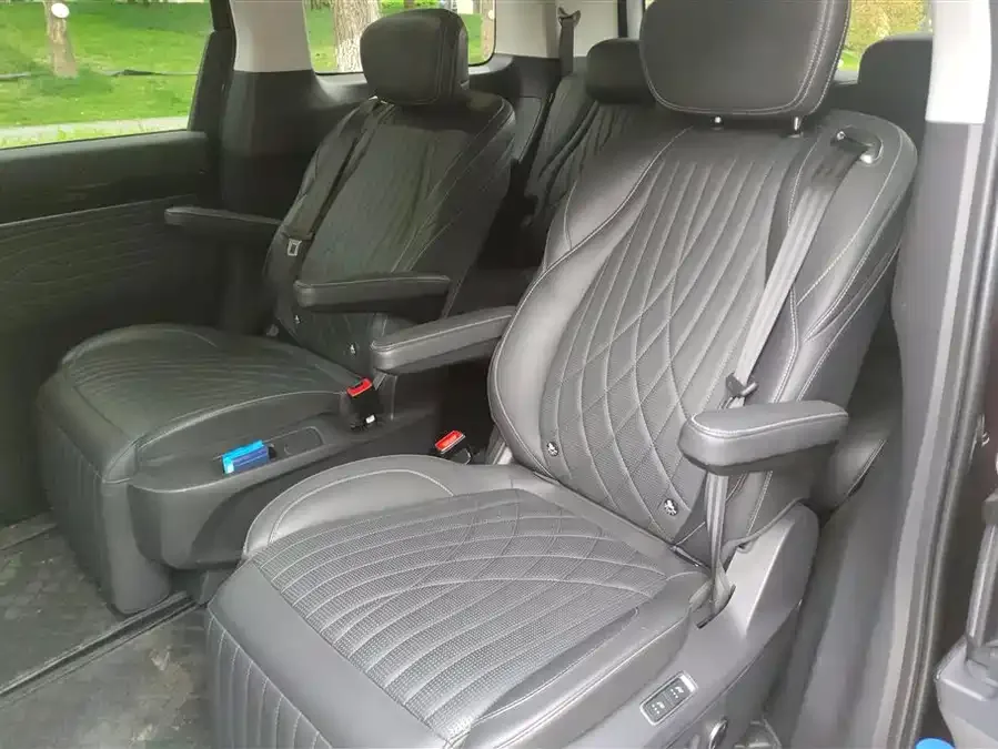 Maxus G90 2022 2.0T Galaxy seven-seater version 2023 — миниатюра 5