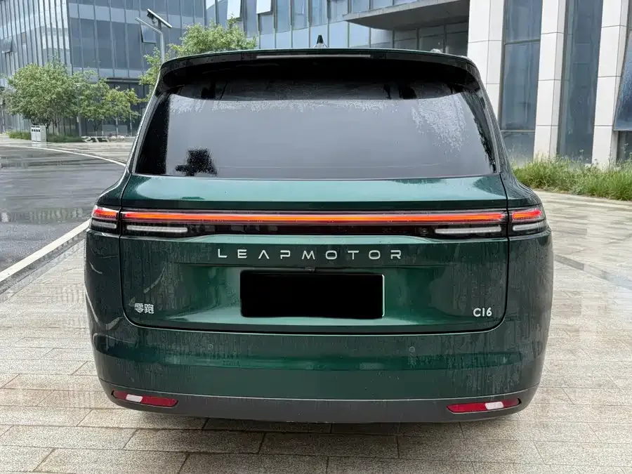 Leapmotor C16 Leapmotor C16 2024 Extended Range 200 Premium Edition 2024 — миниатюра 2