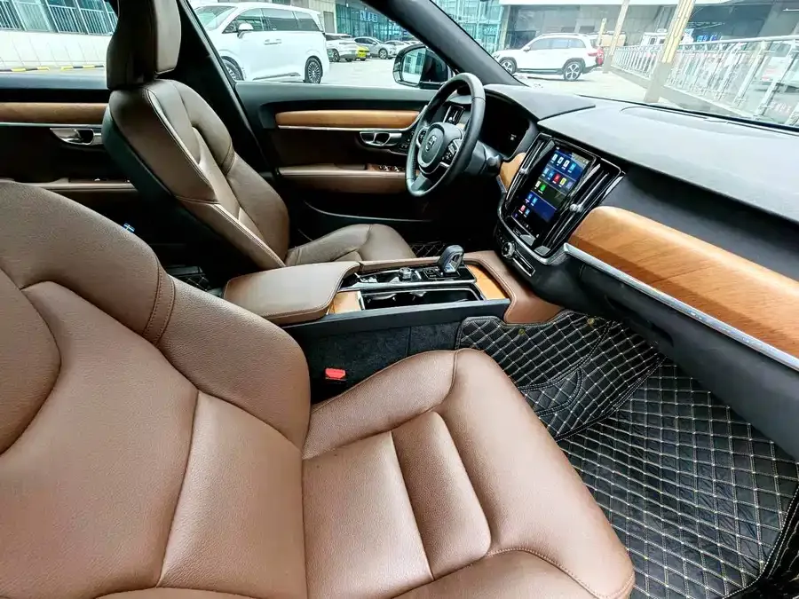 Volvo S90 2024 B5 Luxury Edition 2024 — миниатюра 2