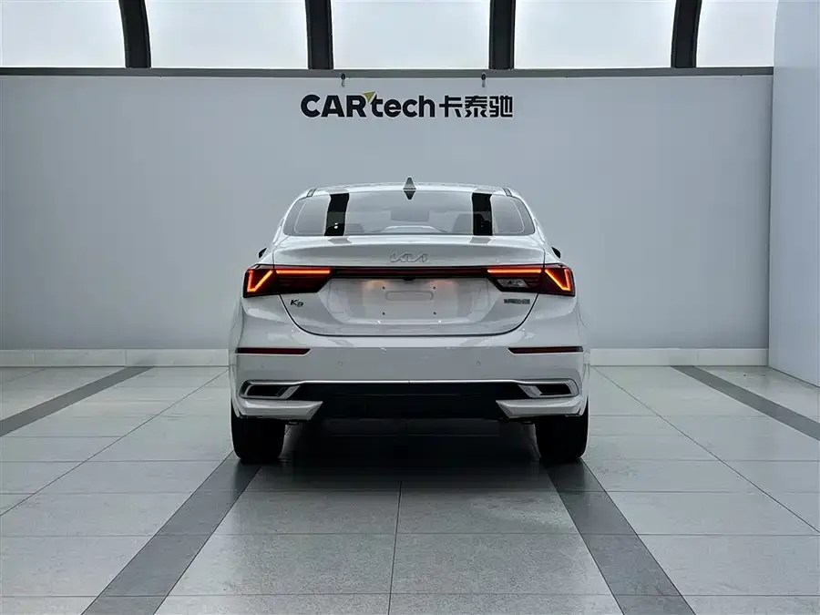 Kia K3 2021 facelift 1.5L CVT fashion version 2022 — миниатюра 3