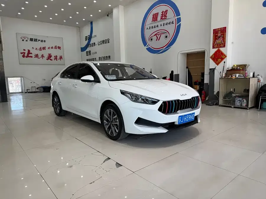 Kia K3 2021 facelift 1.5L CVT fashion version 2022 — фото 1, купить с доставкой в Москву