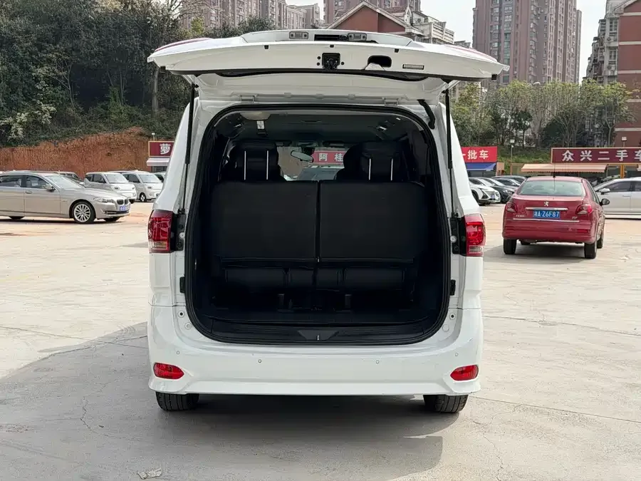Maxus G10 2023 2.0T Manual Multi-function Diesel 7 Seaters 2024 — миниатюра 5