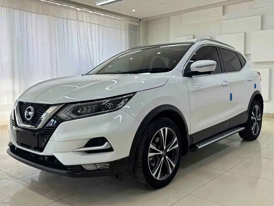 Nissan Qashqai Qashqai 2022 2.0L CVT XV Prem Luxury Edition 2023 — фото 1, купить с доставкой в Москву