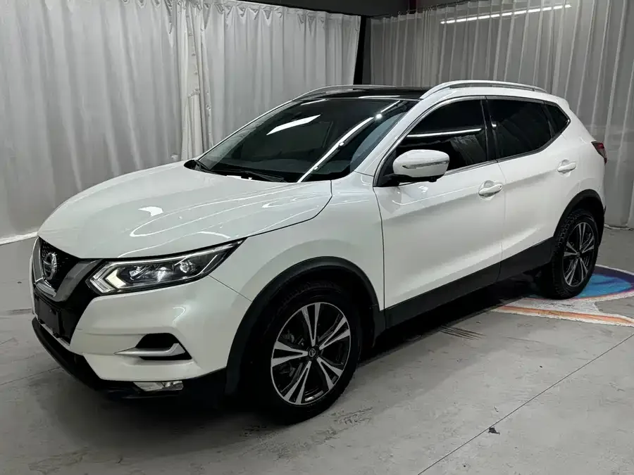 Nissan Qashqai Qashqai 2021 2.0L CVT Luxury Edition 2022 — фото 1, купить с доставкой в Москву