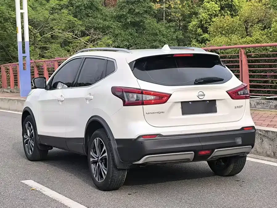 Nissan Qashqai Qashqai 2022 2.0L CVT XV Prem Luxury Edition 2023 — миниатюра 2