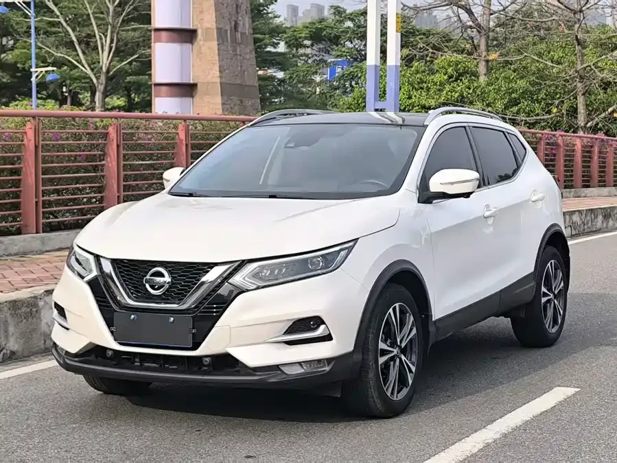 Nissan Qashqai Qashqai 2022 2.0L CVT XV Prem Luxury Edition 2023 — фото 1, купить с доставкой в Москву