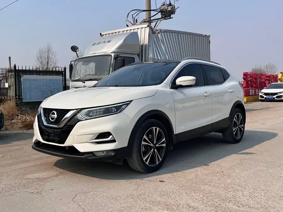 Nissan Qashqai Qashqai 2022 2.0L CVT XV Prem Luxury Edition 2022 — фото 1, купить с доставкой в Москву